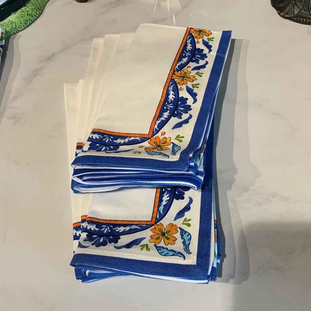 NEW Sur la Table Granada Table Runner 108x16 and 8 NEW matching napkins 20x20